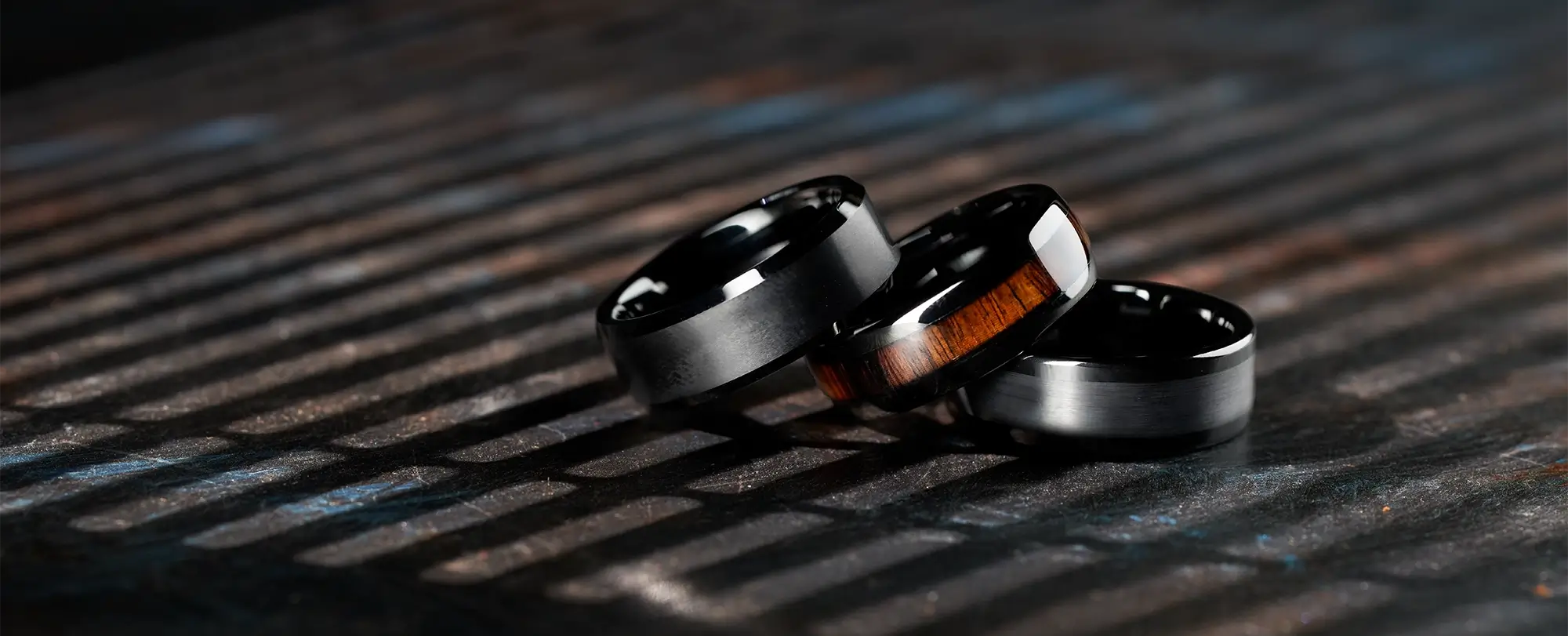 The Best Cheap Wedding Rings For Men - The Thrifty Bride