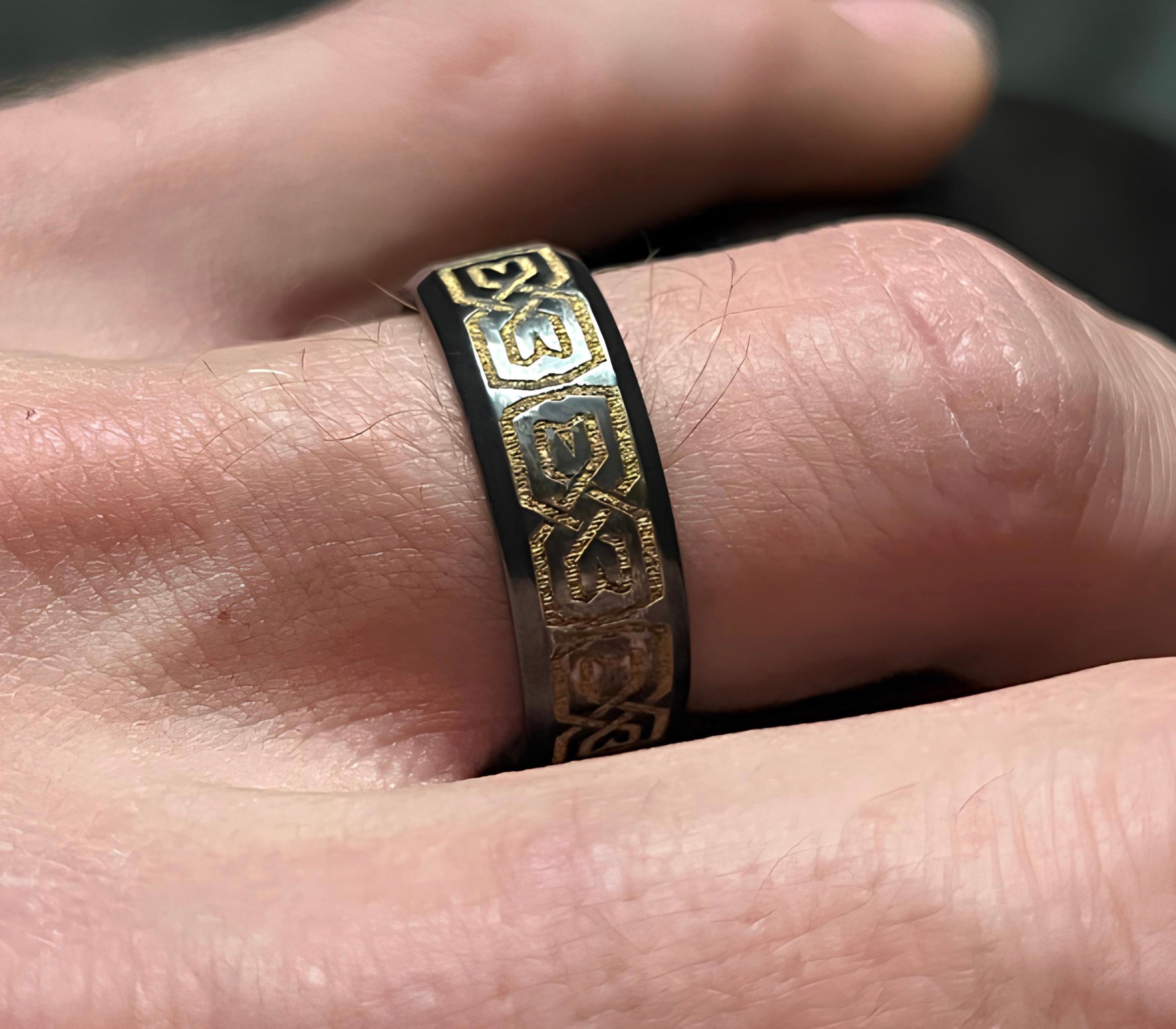 Mens Irish Made 14k White Gold Celtic King Wedding Ring – DESIGNYARD
